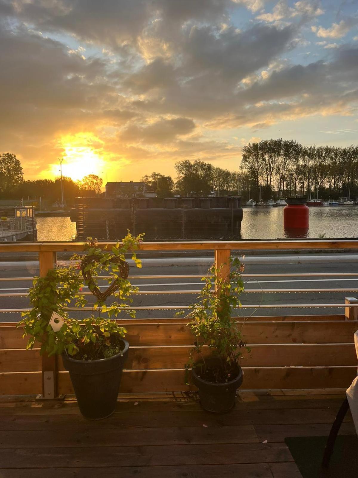 Maison Vu Sur Le Port ウイストルアム エクステリア 写真